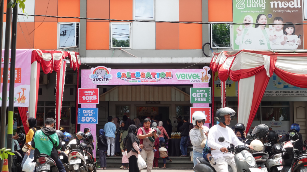 Pameran Velvet Junior Salebbration di Sucita Babyshop Magelang