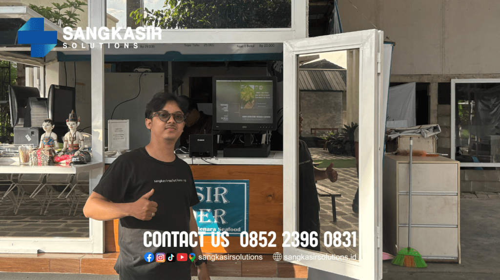 Training Penggunaan Program Kasir Repstart System versi Resto di Kedai Monstera Menara Seafood Yogyakarta. Program Kasir Repstart System versi resto ini support dual display dan cetak pesanan ke banyak printer dapur. Detail fitur program kasir resto ini bisa dikonsultasikan ke Sangkasir Solutions.