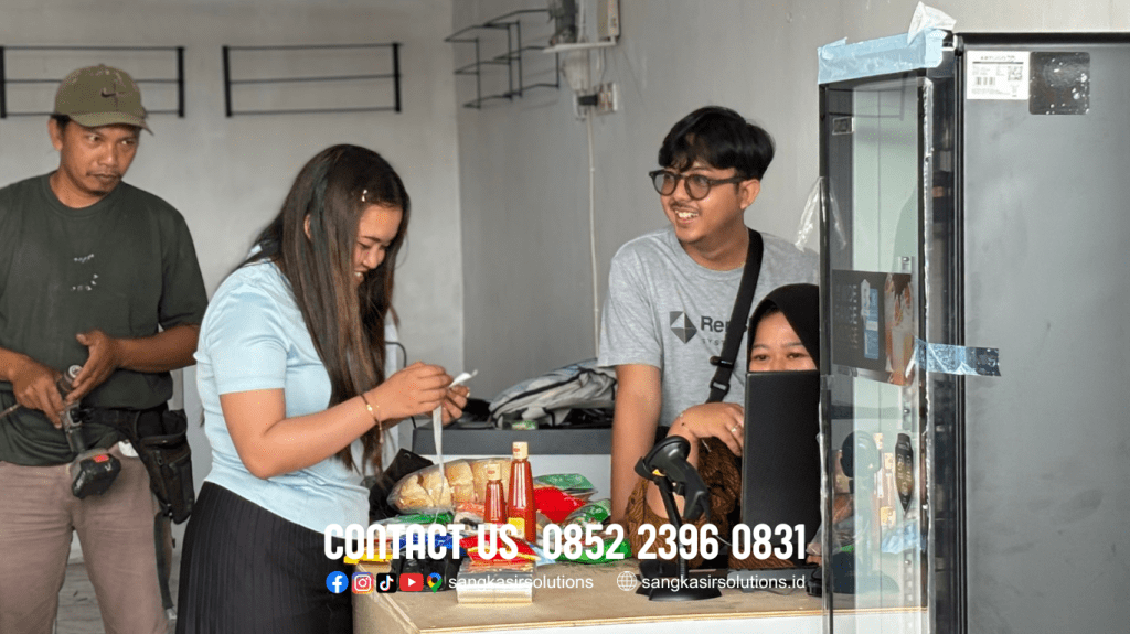 Training Penggunaan Program Kasir Repstart System di Toko Zona Frozenfood Terminal Tawangmangu Karanganyar